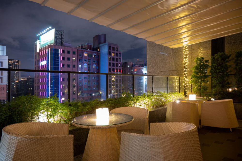 慕舍酒店 Lounge Vino寰宇空中酒吧 隱身精品酒店裡的都會露天餐酒館 八款新品全新上市