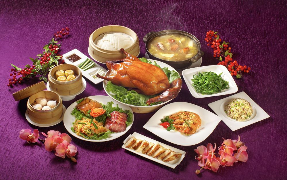 天成飯店集團美食展攤位號A1020 推出住宿.餐飲.SPA優惠 超值餐券5.1折起 平日聯合住宿3,200元起 瑞穗天合平日雙人住宿10,999元起 現場加入Cosmos CLUB享豐富好禮